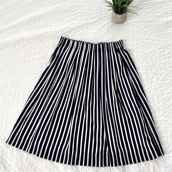 J. Crew Dresses & Skirts - Women’s J Crew Striped Pleated Midi Skirt - Sz 0
